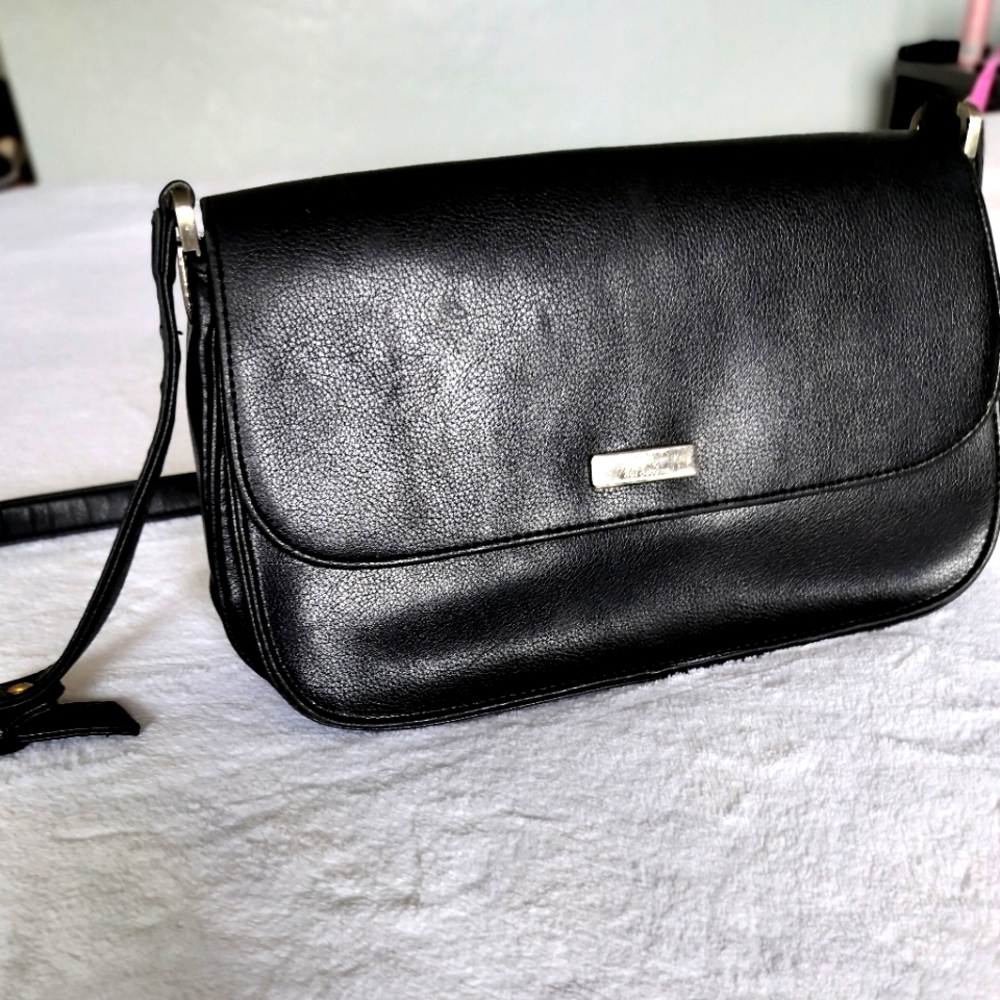 Liz Claiborne Leather Crossbody Purse Everyday Shoulder Bag